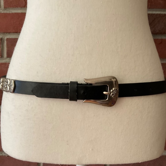 NEW Western Black Leather With Metal Medalions Adjustable Belt Size M/L NWOT - Picture 4 of 16